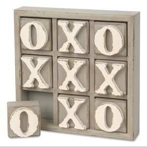 URBAN BARN / TIC TAC TOE GAME DECOR